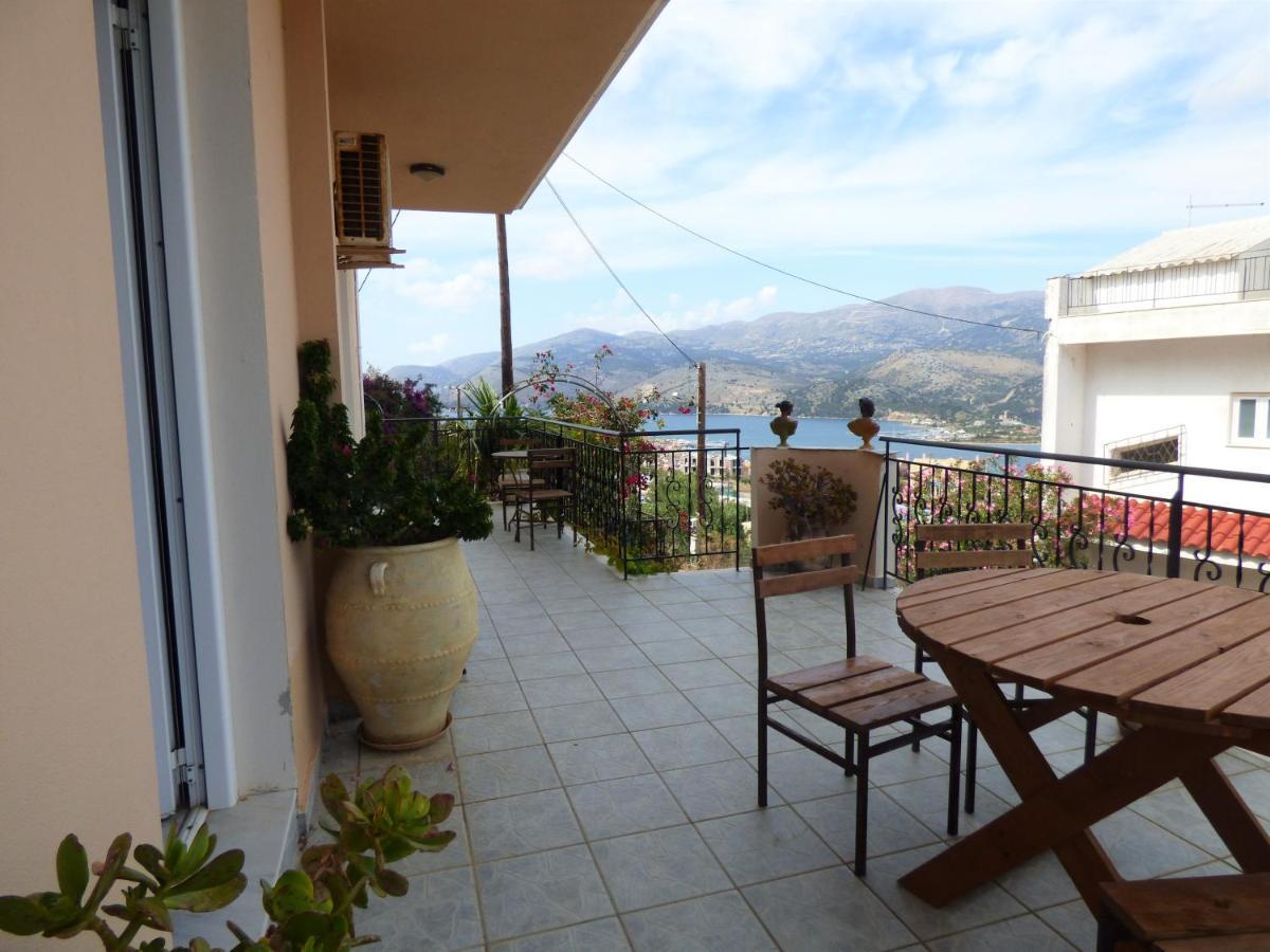 Anna Apartments Argostoli  Esterno foto